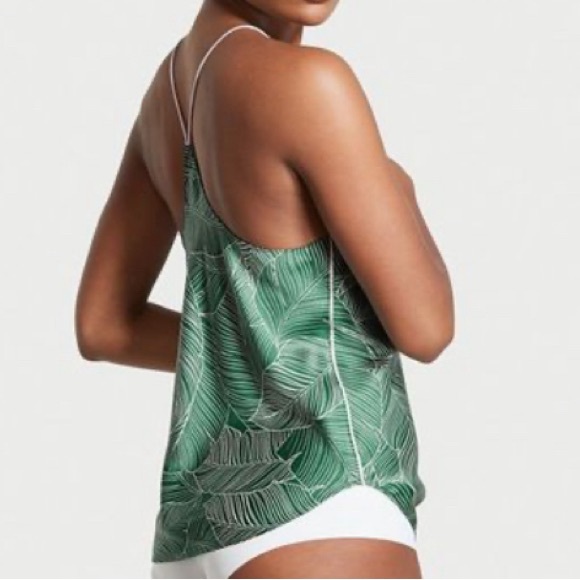 Victorias secret satin camisole - Picture 2 of 5